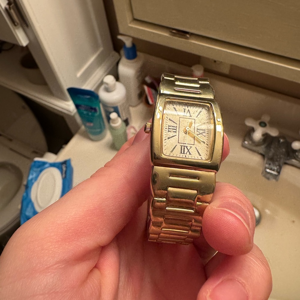Gold Rectangular Wristwatch - image 3